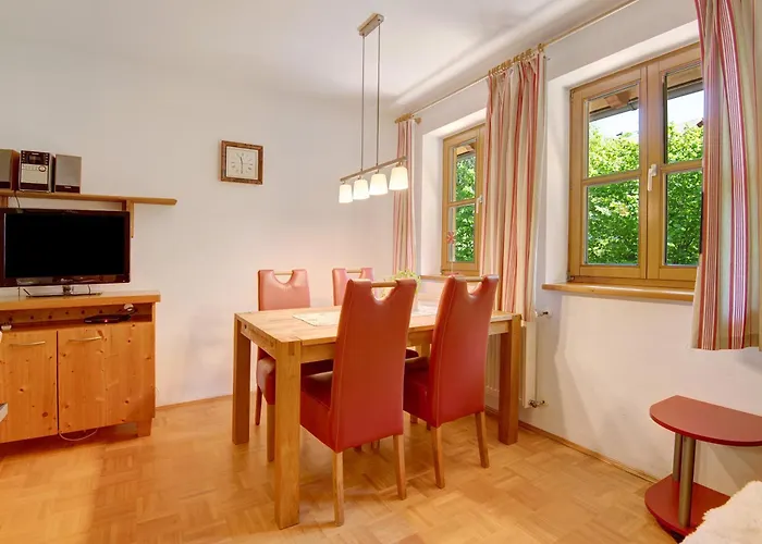 Schwarzbauernhof Gospodarstwo agroturystyczne *