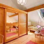 Schwarzbauernhof Agroturismo *