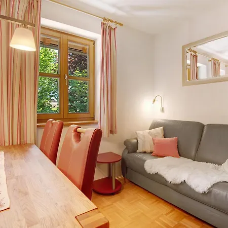 Schwarzbauernhof * Eschlkam