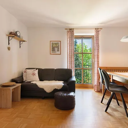 مزرعة للإقامة Schwarzbauernhof